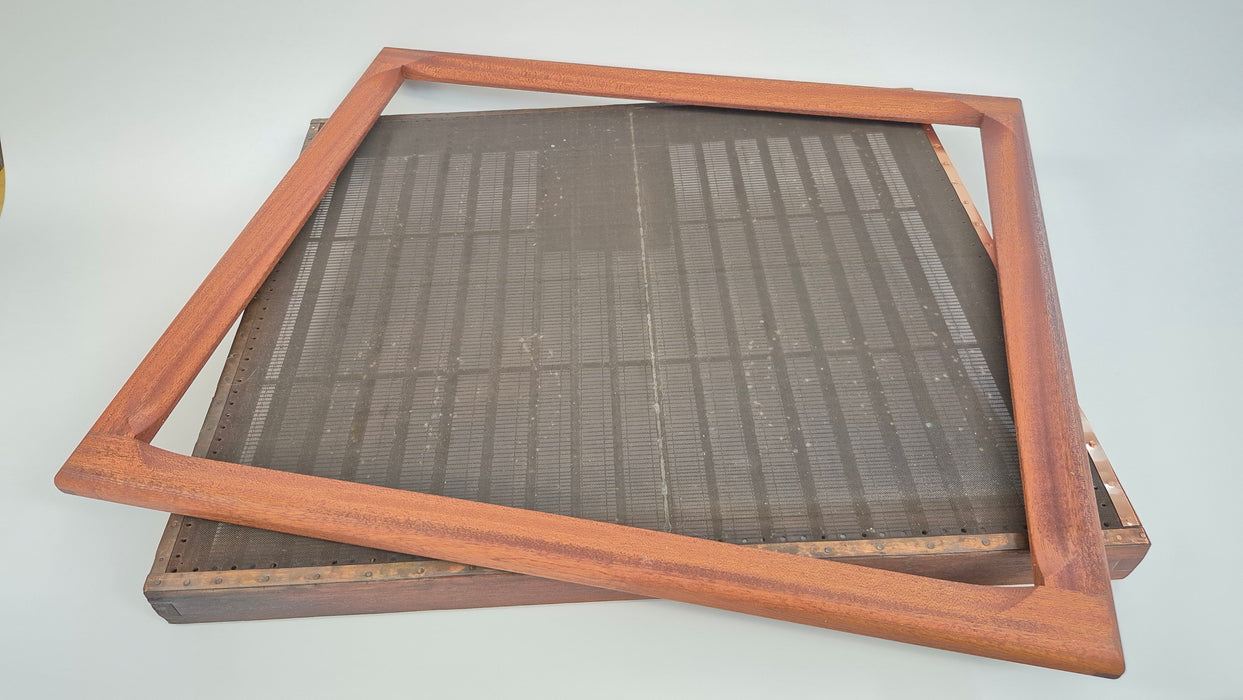 Historisches klassisches Schöpfsieb aus Großbritannien, Vellin, 49,4 x 42,1 cm